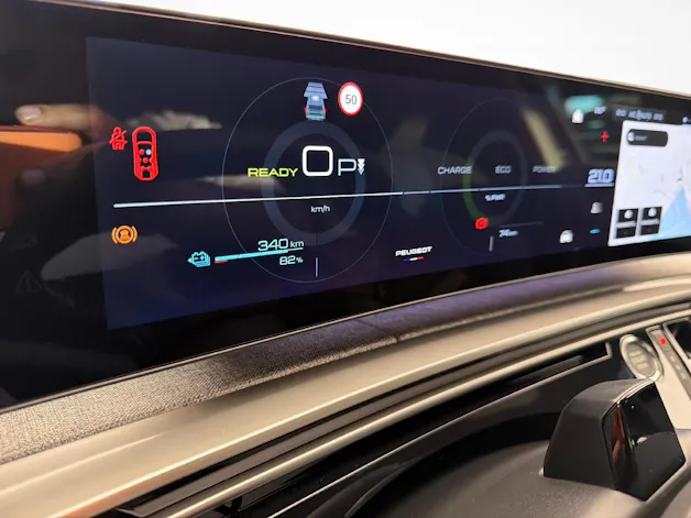 PEUGEOT 5008 e-GT Exclusive AWD