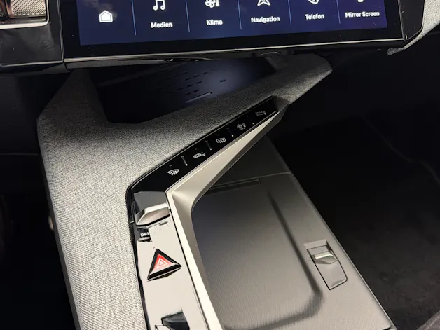 PEUGEOT 5008 e-GT Exclusive AWD