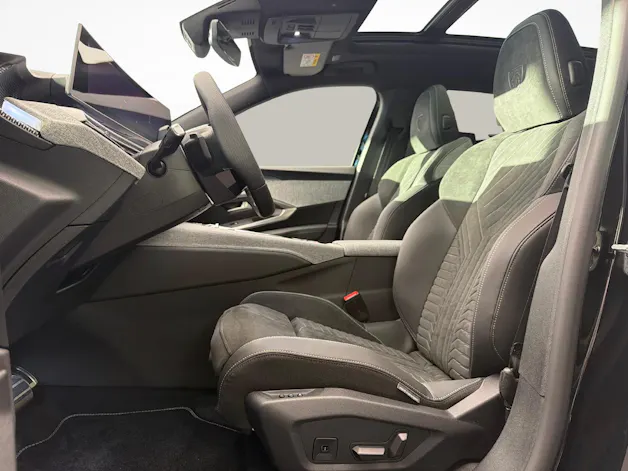 PEUGEOT 5008 e-GT Exclusive AWD