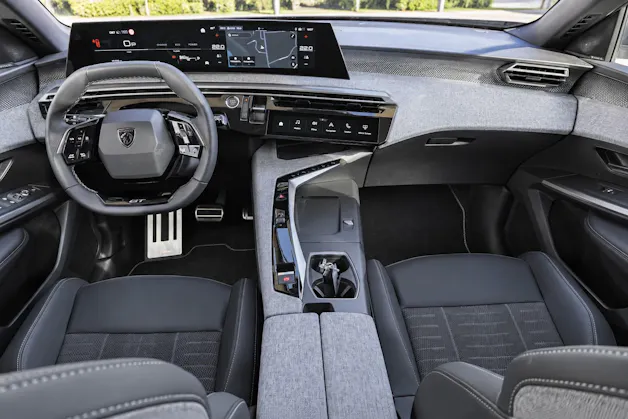 PEUGEOT 3008 1.2 Hybrid GT