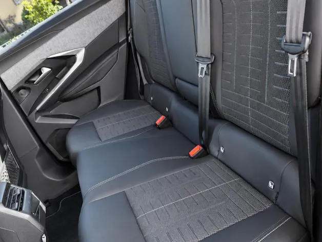 PEUGEOT 3008 1.2 Hybrid GT