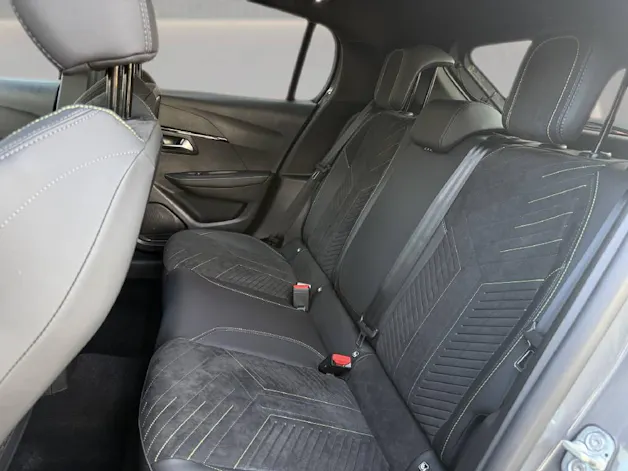 PEUGEOT 208 1.2 Hybrid 145 GT Exclusiv