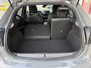PEUGEOT 208 1.2 Hybrid 145 GT Exclusiv