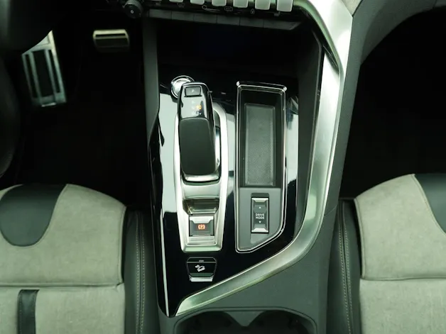 PEUGEOT 3008 1.6 Plug-in Hybrid4 GT Pack