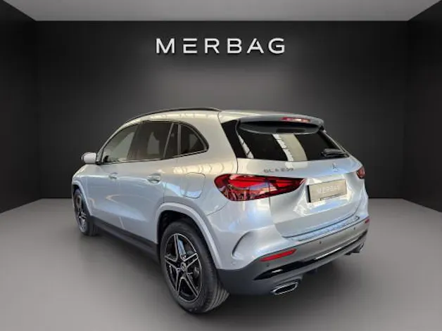 MERCEDES-BENZ GLA 250 4Matic Swiss Star