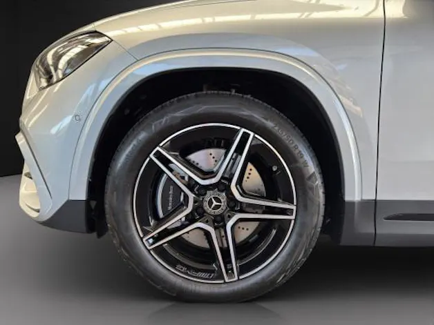 MERCEDES-BENZ GLA 250 4Matic Swiss Star