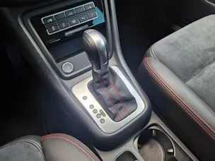 SEAT Alhambra 1.4 TSI DSG SWISS FR2