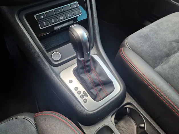 SEAT Alhambra 1.4 TSI DSG SWISS FR2