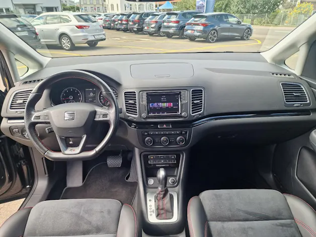 SEAT Alhambra 1.4 TSI DSG SWISS FR2