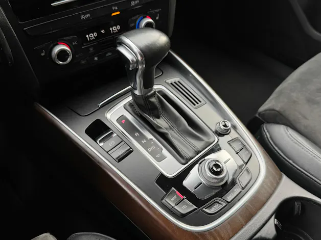 AUDI Q5 2.0 TDI quattro S-tronic
