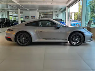PORSCHE 911 Carrera T PDK
