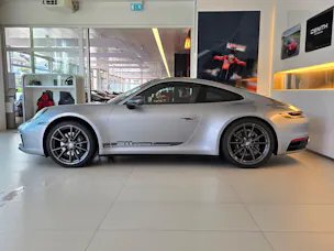 PORSCHE 911 Carrera T PDK