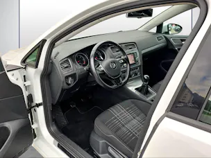 VW Golf 2.0 TDI Lounge 4Motion