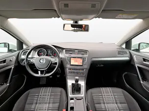 VW Golf 2.0 TDI Lounge 4Motion