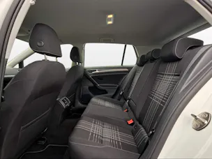 VW Golf 2.0 TDI Lounge 4Motion