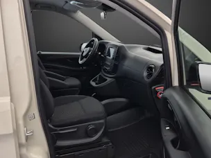 MERCEDES-BENZ eVito 129 Lang Tourer Pro