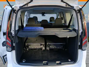 FORD Grand Tourneo Connect 2.0 EcoBlue Titanium Automat