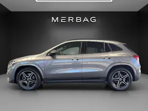 MERCEDES-BENZ GLA 200 Night Star 7G-D