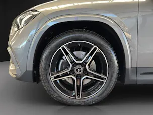 MERCEDES-BENZ GLA 200 Night Star 7G-D