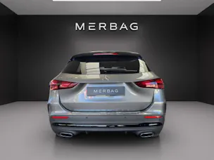 MERCEDES-BENZ GLA 200 Night Star 7G-D