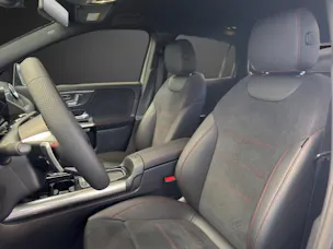 MERCEDES-BENZ GLA 200 Night Star 7G-D