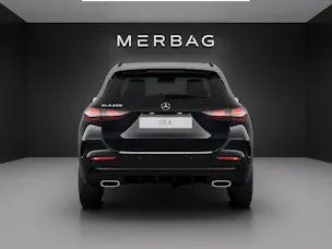 MERCEDES-BENZ GLA 200 7G-DCT