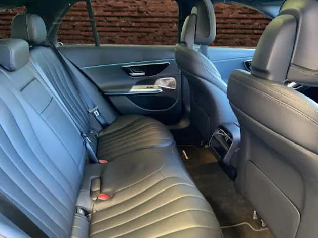 MERCEDES-BENZ E 220 d T 4M 9G-Tronic