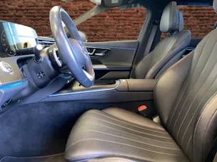 MERCEDES-BENZ E 220 d T 4M 9G-Tronic