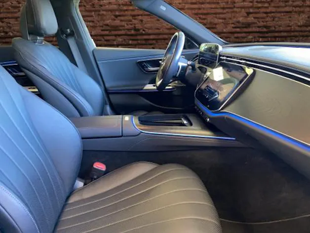 MERCEDES-BENZ E 220 d T 4M 9G-Tronic