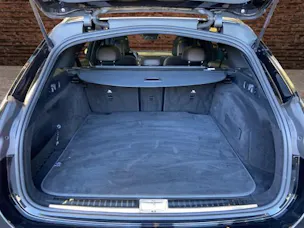 MERCEDES-BENZ E 220 d T 4M 9G-Tronic