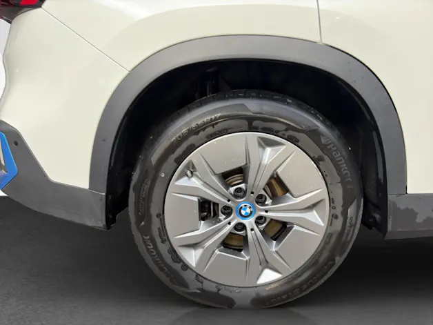 BMW iX1 xDrive30