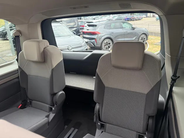 VW Multivan kurz 2.0 TDI Life Edition DSG Navigationssystem Volkswagen original