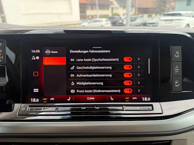 VW Multivan kurz 2.0 TDI Life Edition DSG Navigationssystem Volkswagen original