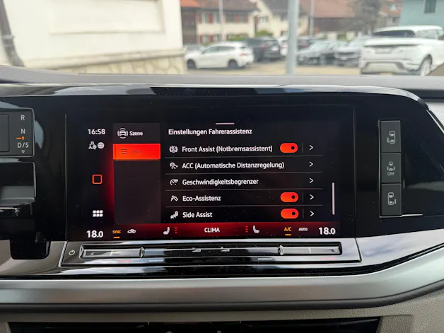 VW Multivan kurz 2.0 TDI Life Edition DSG Navigationssystem Volkswagen original