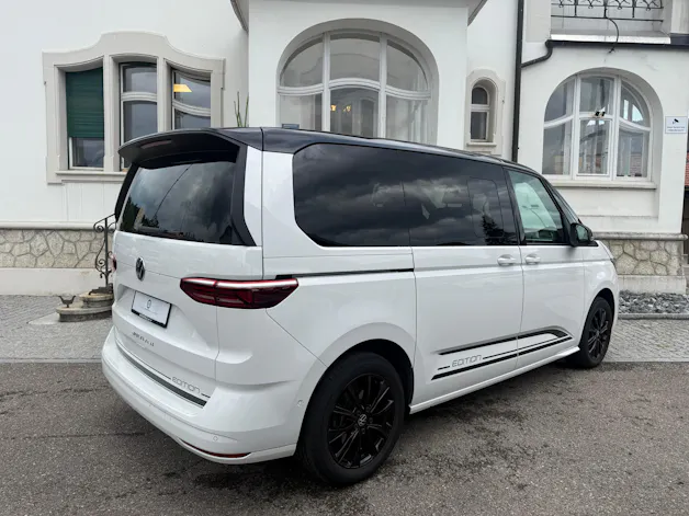 VW Multivan kurz 2.0 TDI Life Edition DSG Navigationssystem Volkswagen original