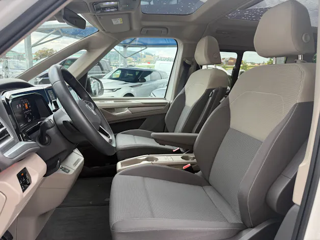 VW Multivan kurz 2.0 TDI Life Edition DSG Navigationssystem Volkswagen original