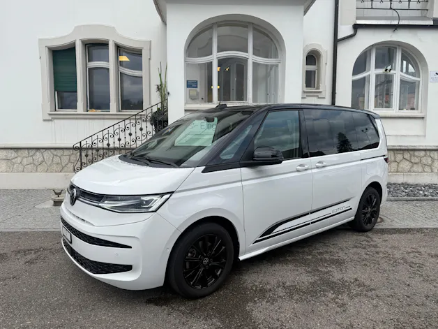 VW Multivan kurz 2.0 TDI Life Edition DSG Navigationssystem Volkswagen original