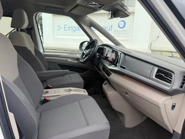 VW Multivan kurz 2.0 TDI Life Edition DSG Navigationssystem Volkswagen original
