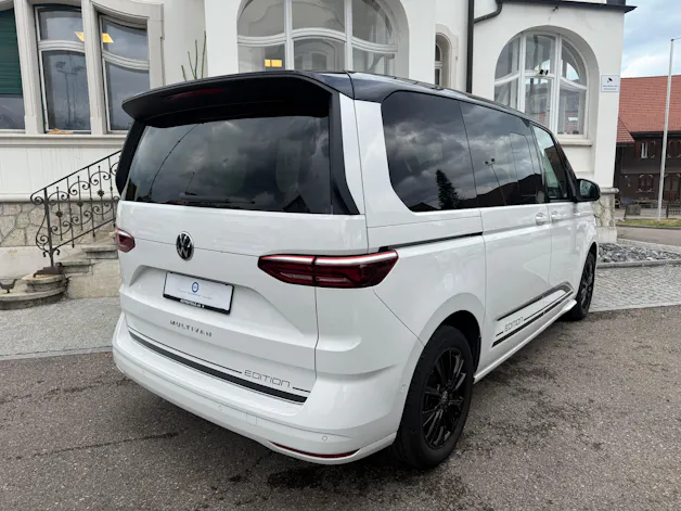 VW Multivan kurz 2.0 TDI Life Edition DSG Navigationssystem Volkswagen original