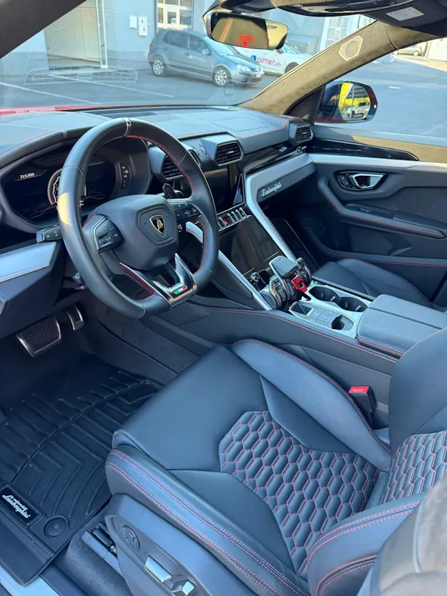 Lamborghini Urus 636