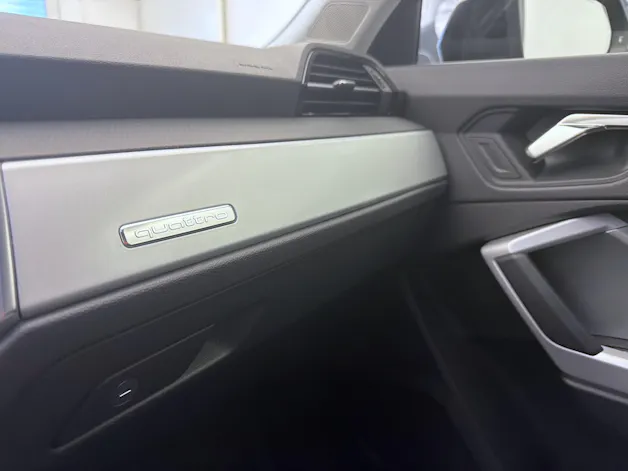 AUDI Q3 40 TFSI quattro S-tronic