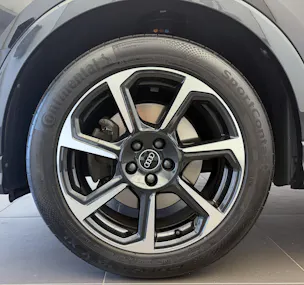 AUDI Q3 40 TFSI quattro S-tronic