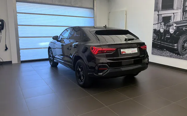AUDI Q3 40 TFSI quattro S-tronic