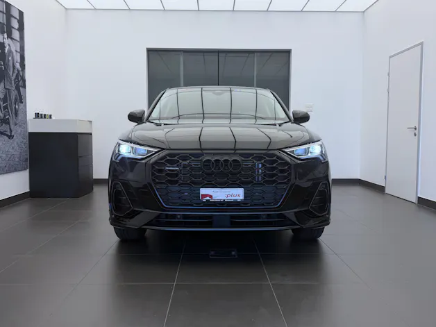 AUDI Q3 40 TFSI quattro S-tronic