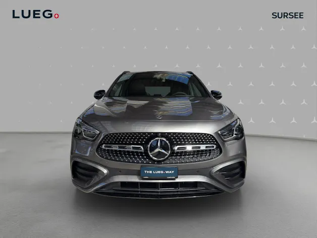 MERCEDES-BENZ GLA 200 Night Star 7G-DCT