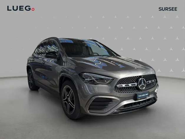 MERCEDES-BENZ GLA 200 Night Star 7G-DCT
