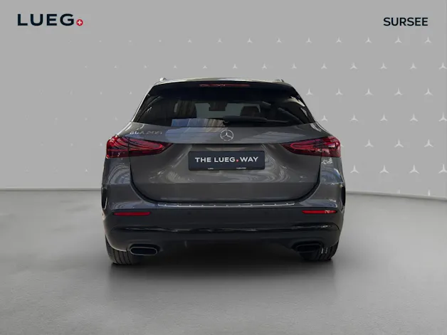 MERCEDES-BENZ GLA 200 Night Star 7G-DCT