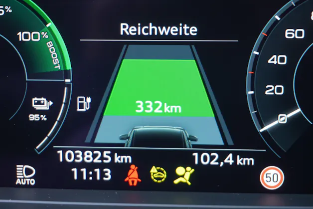 AUDI Q4 e-tron 50 quattro S-LINE!!!