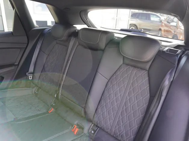 AUDI Q4 e-tron 50 quattro S-LINE!!!