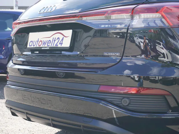 AUDI Q4 e-tron 50 quattro S-LINE!!!